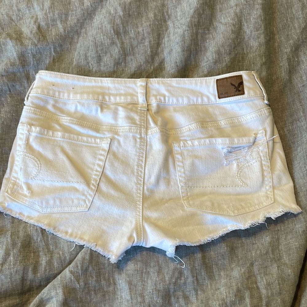 AE low rose white shorts